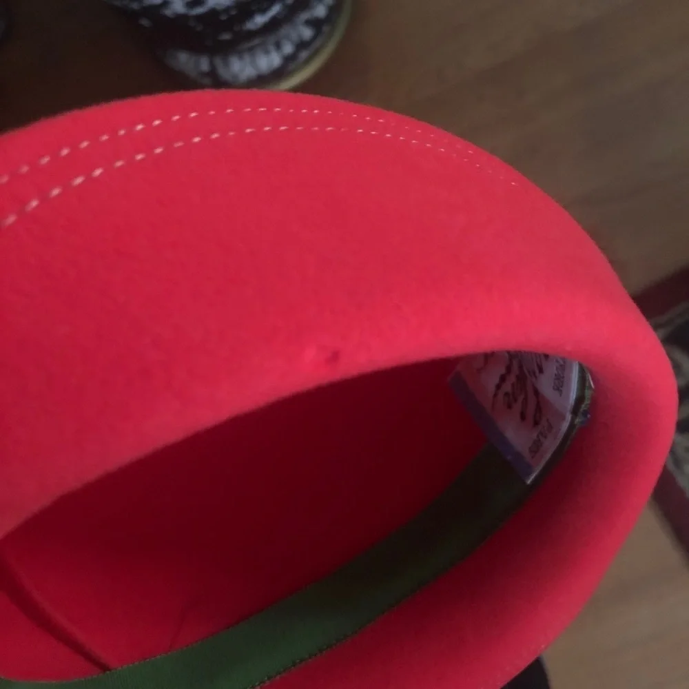 Vintage Red Wool Hat ~ MR. JOHN CLASSIC - Picture 8 of 14